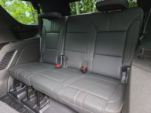 Used 2022 Chevrolet Tahoe RST w/ Luxury Package AWD/4WD image 12