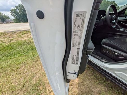 New 2025 Jeep Grand Cherokee L Laredo image 42