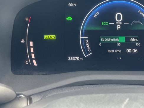 Used 2025 Toyota Camry LE image 20