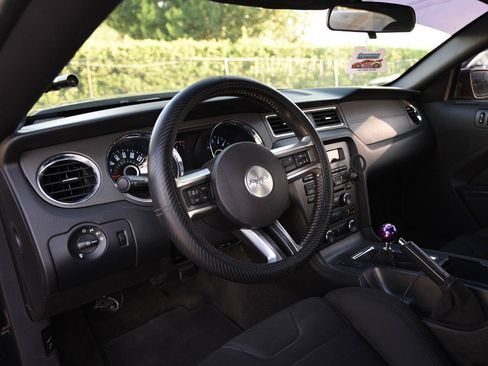 Used 2014 Ford Mustang GT RWD image 10