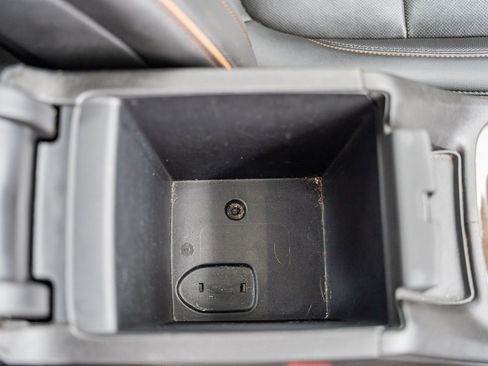 Used 2023 GMC Acadia AT4 w/ Technology Package image 11