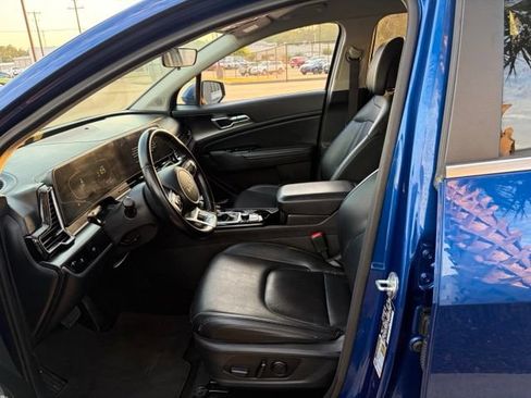 Used 2023 Kia Sportage EX FWD image 8