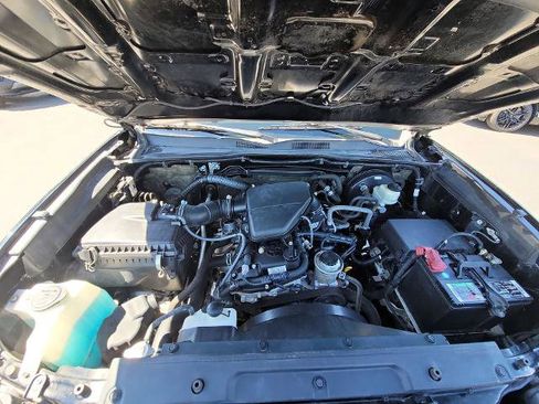 Used 2017 Toyota Tacoma SR5 w/ SR5 Appearance Package (SM) image 26