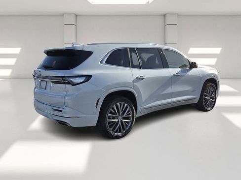 Used 2026 Buick Enclave Avenir w/ Super Cruise Package AWD/4WD image 9