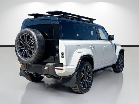New 2026 Land Rover Defender 110 OCTA AWD/4WD image 5