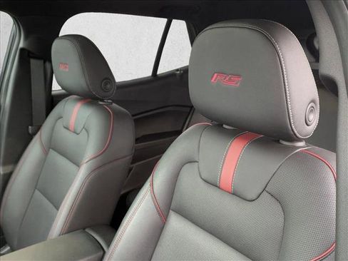 Used 2024 Chevrolet Trax RS w/ Sunroof Package image 14