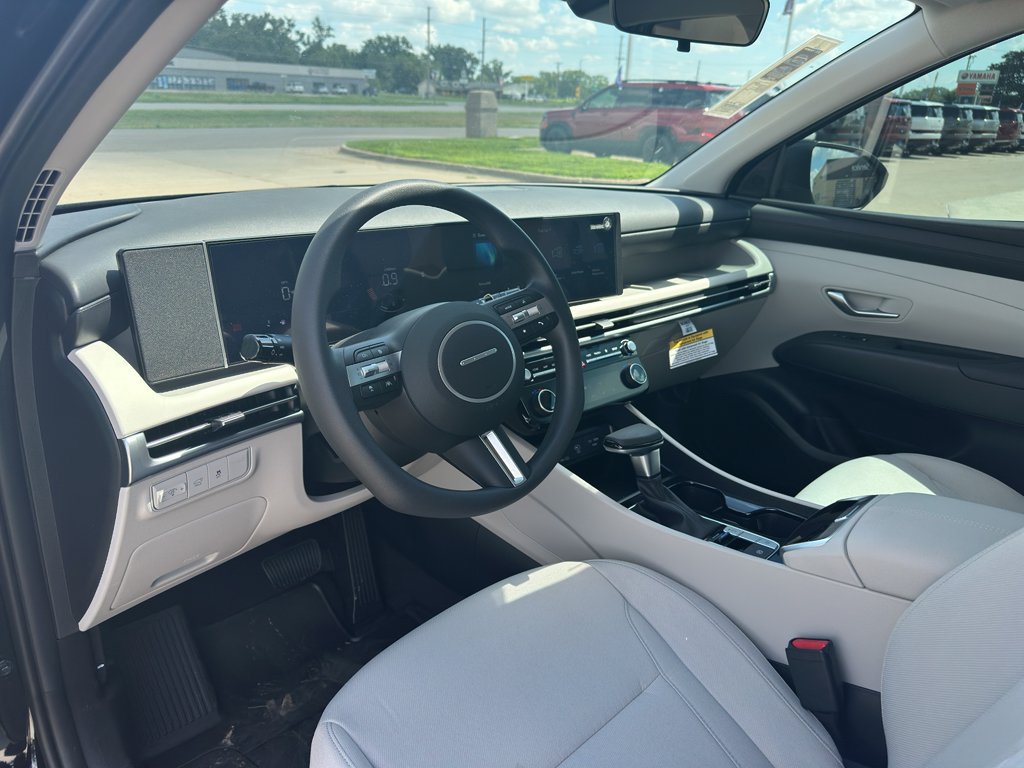 New 2026 Hyundai Tucson SEL FWD image 12