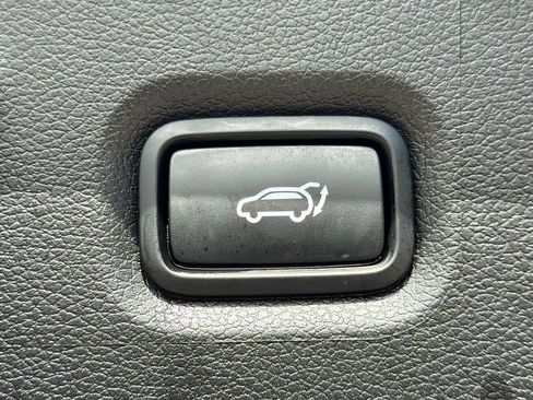 Used 2023 Hyundai Santa Fe SEL image 12