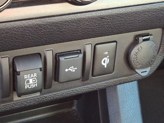 Used 2023 Toyota Tacoma TRD Sport w/ Black Out Package (TMS) AWD/4WD image 17