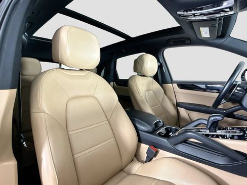 Used 2019 Porsche Cayenne S AWD/4WD image 14