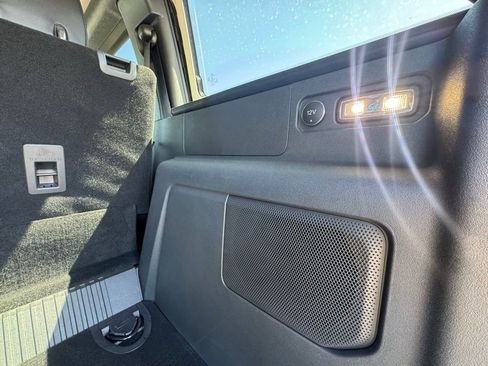 Used 2024 Ford Bronco Badlands AWD/4WD image 12