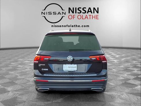 Used 2021 Volkswagen Tiguan SE image 4