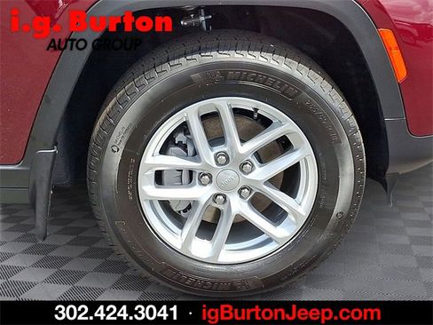 New 2025 Jeep Grand Cherokee 4WD image 6