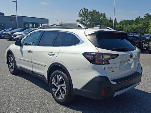Used 2021 Subaru Outback Touring AWD/4WD image 6