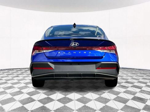 New 2025 Hyundai Elantra Sport image 10