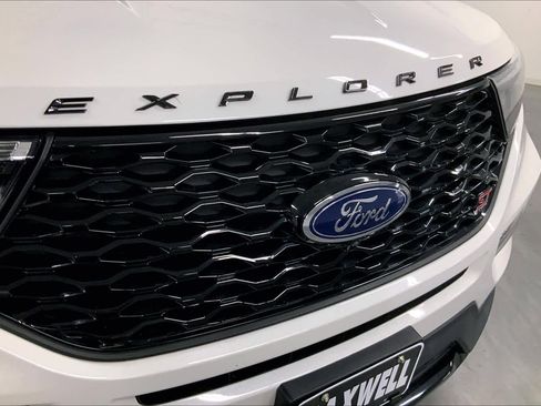 Used 2021 Ford Explorer ST w/ Equipment Group 401A AWD/4WD image 27