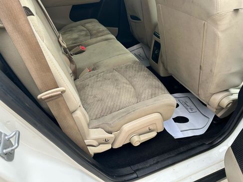 Used 2015 Dodge Journey SXT w/ Flexible Seating Group FWD image 11
