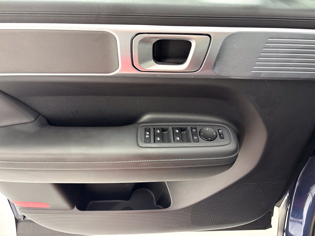 Used 2025 Hyundai Santa Fe SEL FWD image 27