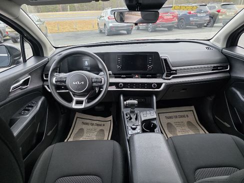 Used 2024 Kia Sportage LX image 14