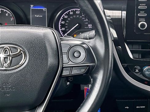 Used 2023 Toyota Camry SE image 23