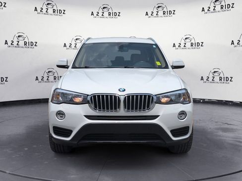 Used 2017 BMW X3 sDrive28i RWD image 2