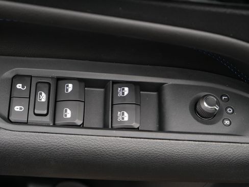 New 2026 Jeep Compass Limited image 13