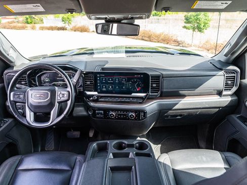 Used 2025 GMC Sierra 1500 SLT image 23