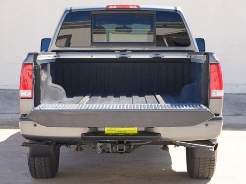 Used 2015 Nissan Titan PRO-4X image 9