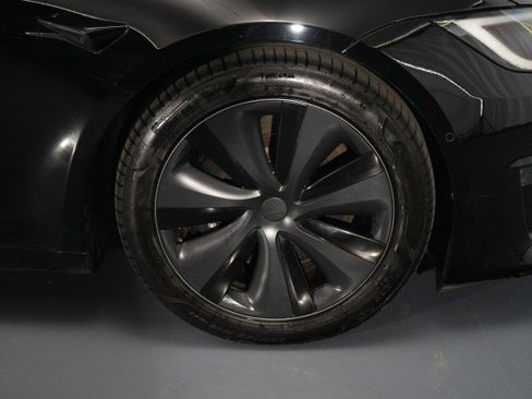 Used 2022 Tesla Model S image 19