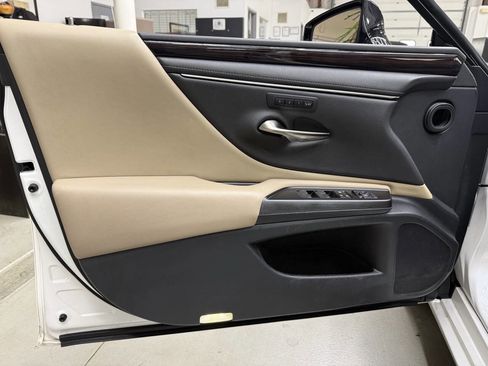 Used 2019 Lexus ES 350 w/ Premium Package FWD image 10