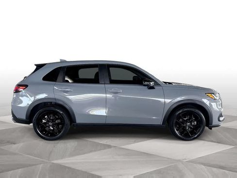 Used 2025 Honda HR-V Sport image 9
