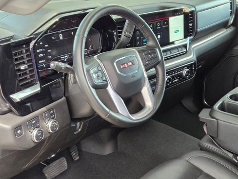 Used 2025 GMC Sierra 1500 SLT AWD/4WD image 9