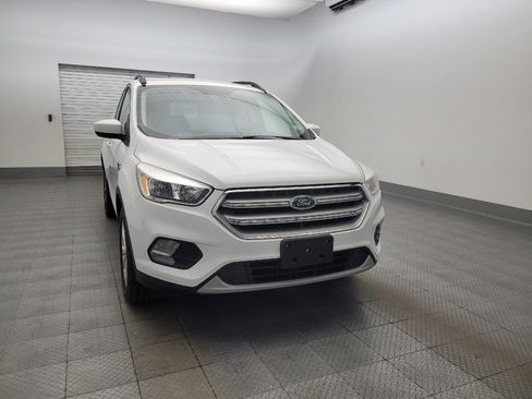 Used 2018 Ford Escape SE w/ SE Sync 3 Package FWD image 14