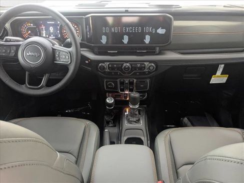 New 2025 Jeep Gladiator Mojave w/ Convenience Group image 13