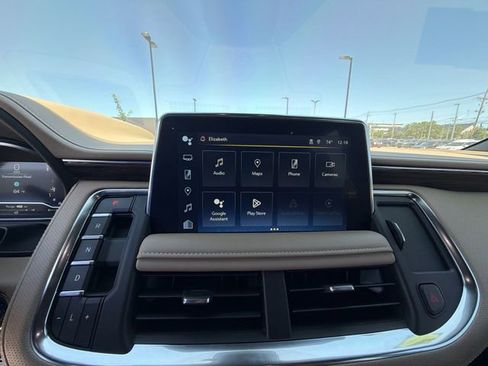 Used 2024 Chevrolet Tahoe Premier w/ Premium Package AWD/4WD image 16