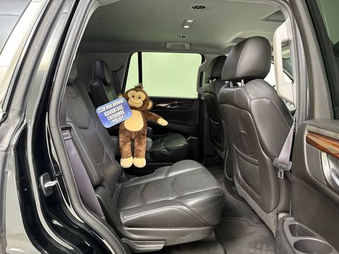 Used 2015 Cadillac Escalade 4WD image 24