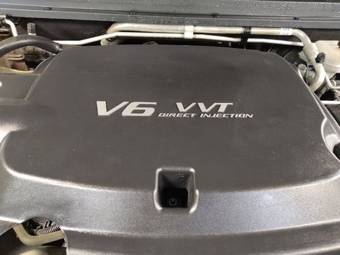 Used 2018 Chevrolet Colorado W/T w/ WT Convenience Package RWD image 30