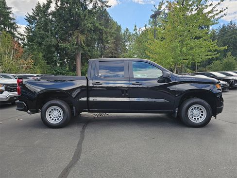 Used 2025 Chevrolet Silverado 1500 W/T w/ WT Value Package image 9