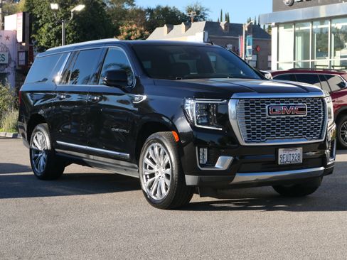Used 2023 GMC Yukon XL Denali image 6