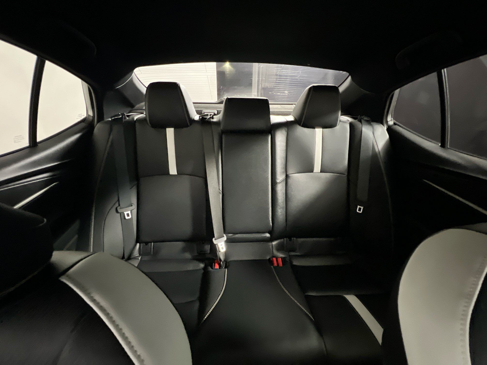 Used 2025 Toyota Camry SE w/ Convenience Package FWD image 32