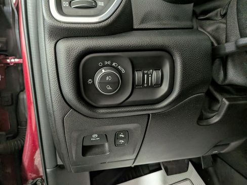 Used 2019 RAM 1500 Laramie w/ Sport Appearance Package image 18