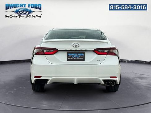 Used 2023 Toyota Camry SE FWD image 4
