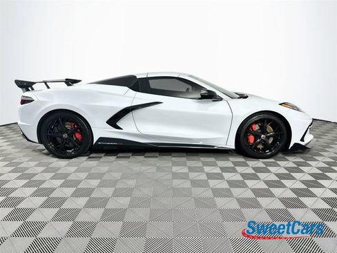 Used 2022 Chevrolet Corvette Stingray Premium Conv w/ Z51 Performance Package RWD image 16