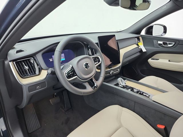 New 2026 Volvo XC60 B5 Plus w/ Protection Package Premier AWD/4WD image 28