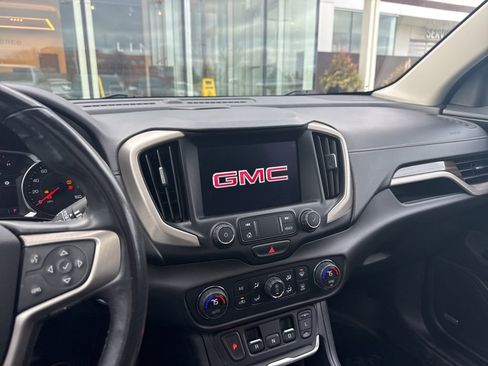 Used 2020 GMC Terrain Denali w/ Denali Premium Package AWD/4WD image 12