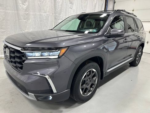 Used 2023 Honda Pilot EX-L image 3