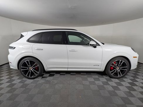 New 2026 Porsche Cayenne GTS image 8