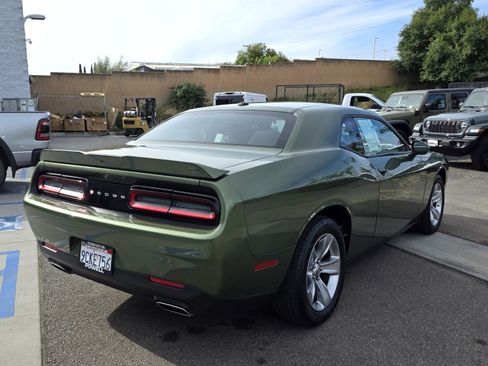 Certified 2022 Dodge Challenger SXT image 5