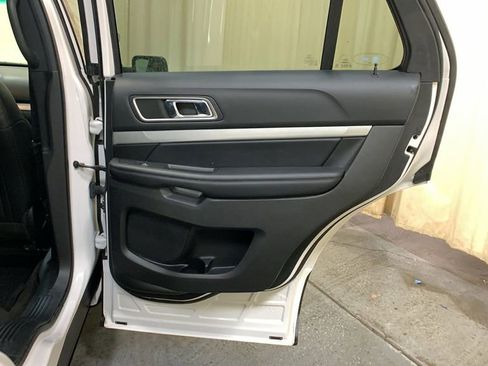 Certified 2017 Ford Explorer XLT w/ Equipment Group 202A image 13
