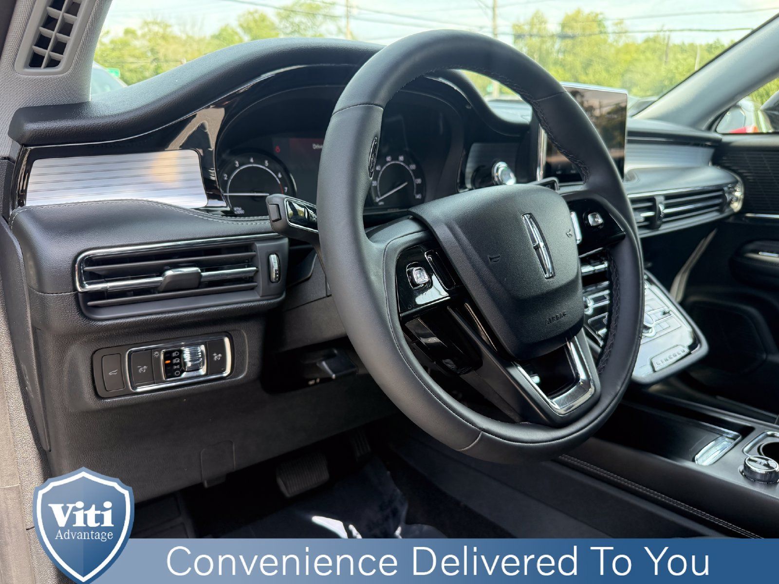 Used 2022 Lincoln Corsair AWD w/ Equipment Group 101A image 17